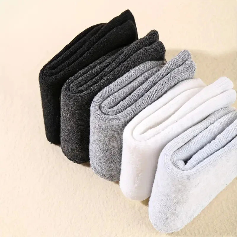 4 pár mosolygós baba zokni + 1 pár AJÁNDÉK 🎁 – kényelmes, puha, több színben