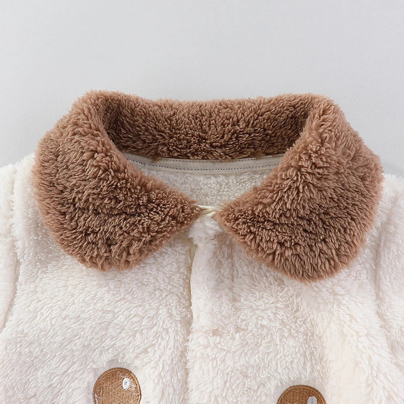 Újszülött baba overál – Meleg, macis mintás