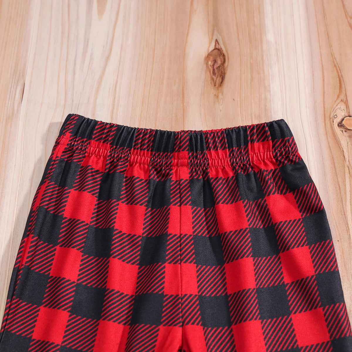 3 részes karácsonyi kisfiú szett – hosszú ujjú body + nadrág +  csokornyakkendő